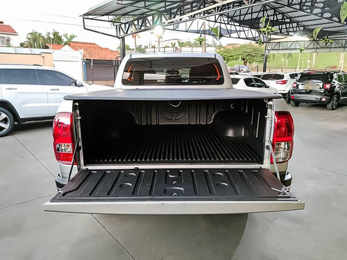 Imagem 15 de 15 de Toyota Hilux 2.7 Srv 4x4 Cd 16v 4p 2019