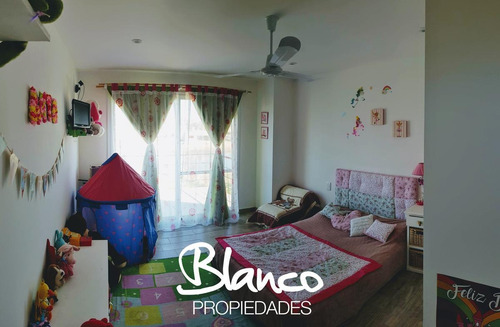 A Laguna! Venta De Excelente Propiedad De Dos Plantas Dentro Del Barrio San Matías