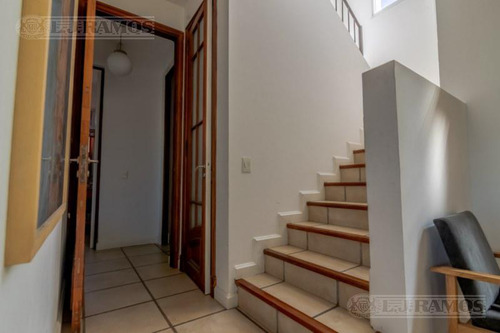 Casa A La Laguna Central Con 3 Dormitorios En Venta En Santa Barbara