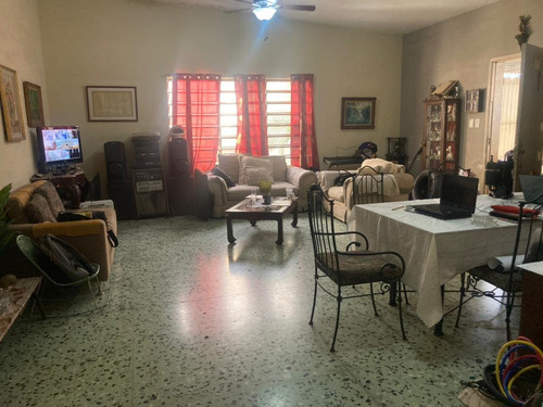 Casa Con Potencial Comercial Los Sauces, Valencia Plc-983