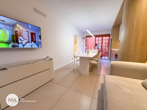 Casa 2 Dormitorios Remodelada, Quincho, Pileta, Patio - Corvalan 500 - Refineria - Rosario | Venta