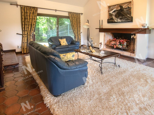 Imagen 2 de 30 de Espectacular Chalet De Gran Tamaño Zona Del Golf