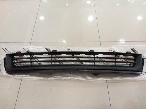 Rejilla Parachoque Delantero Toyota Fortuner 2012-2020 