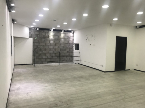 Imagen 2 de 12 de Alquiler - La Tablada - Galpon 320 M2 - Zonificacion M.i.