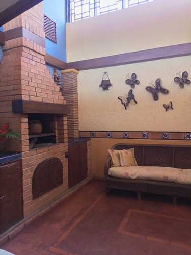 Imagen 7 de 20 de Hermosa Y Amplia Casa Estilo Colonial