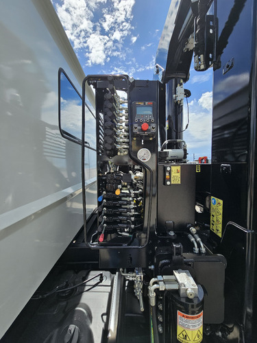 Caminhão Mb Atego 1719 Cabine Itec Munck Argos Agi20.5 2025