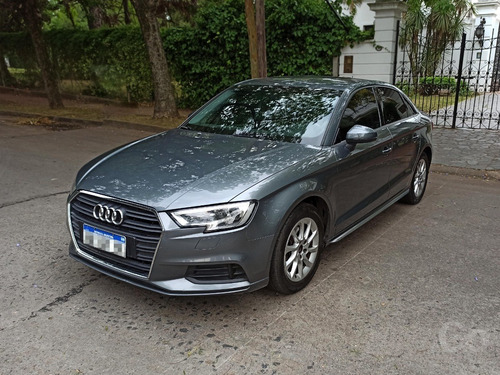 Audi A3 1.4 Tfsi 150cc Automático 4p 2017 + Cuero