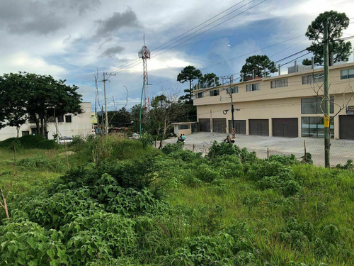Terreno Comercial Con Locales En Zona Altamente Poblada En Comitan.