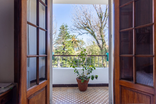 Única En Su Estilo. Venta De Casa En Malvin, 5 Dormitorios, Padrón Único.