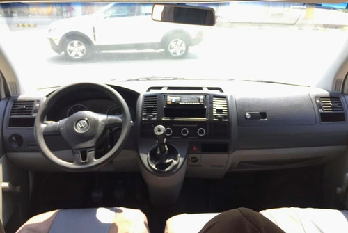 Volkswagen Transporter T5 17 Pasajeros 2013