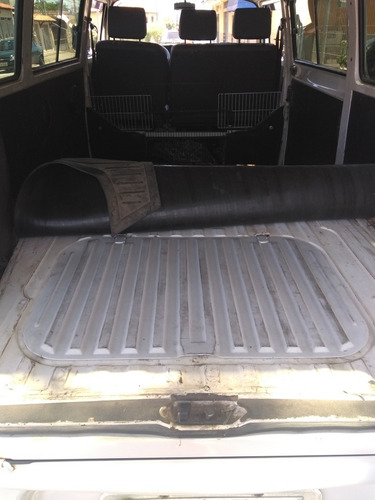Volkswagen Kombi 1.4 Standard Total Flex 3p 2010