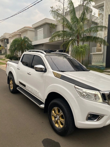 Imagem 1 de 10 de Nissan Frontier Le 2017 2.3 Cab. Dupla 4x4 Aut. 4p