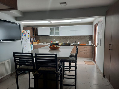 Hermosa Casa Condominio Alto Macul 5d+5b