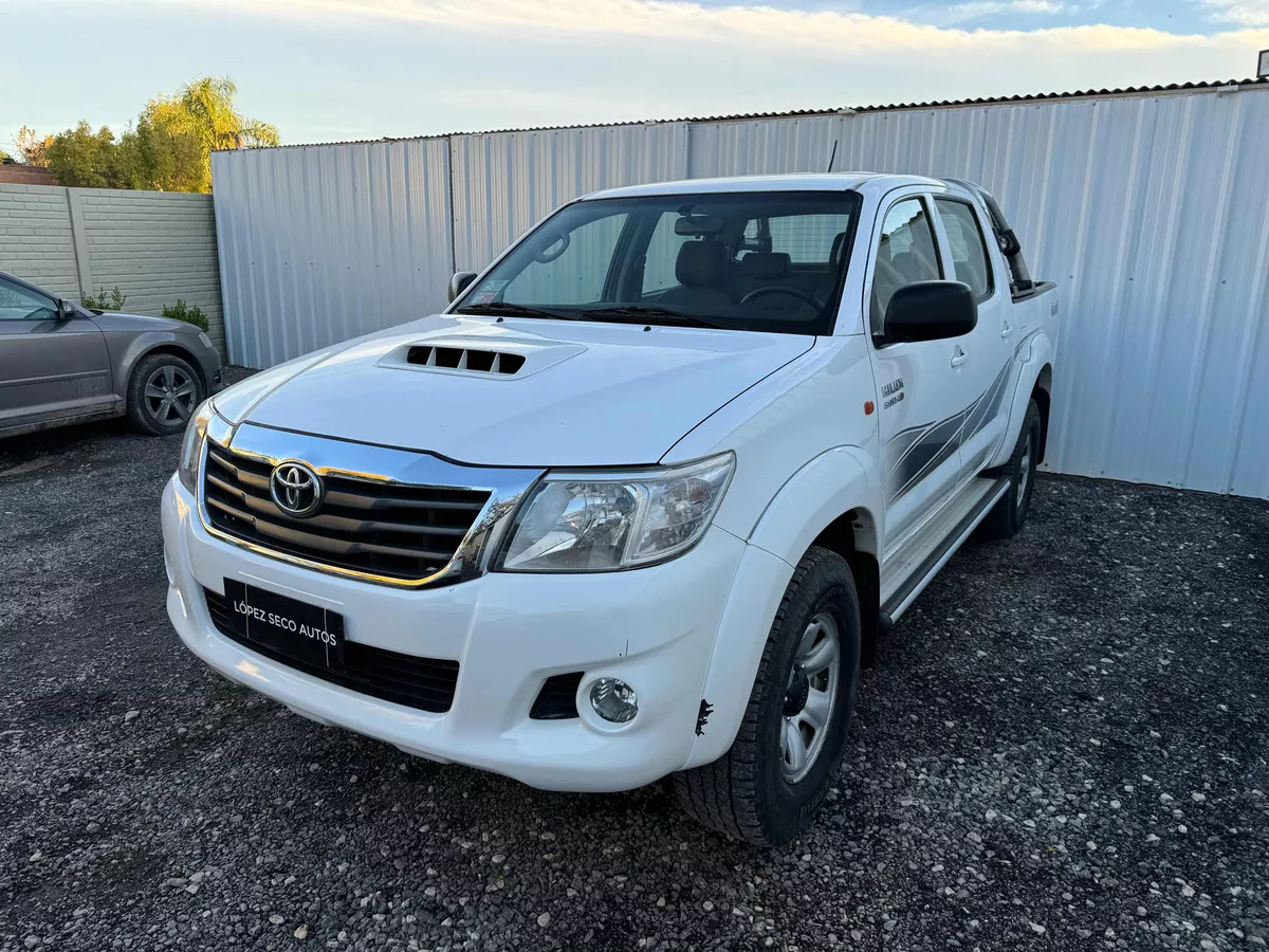 Toyota Hilux 3.0 Cd Sr C/ab 171cv 4x4