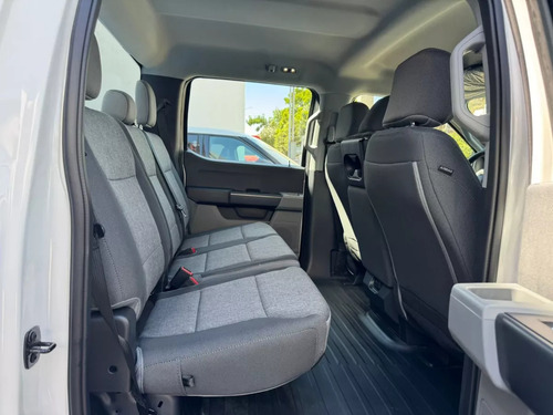Ford F-150 2024 4x2 V6