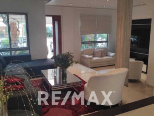 Imagen 3 de 11 de Bonaventure Home, Town House Moderno
