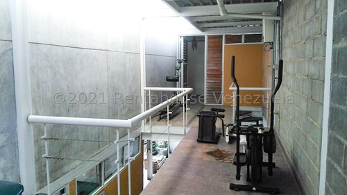 Casa En Venta En Campo Claro 25-7677 Yf