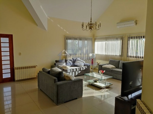 Imagen 2 de 25 de Country Causana-venta Casa De Categoría