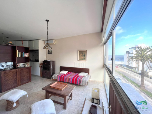 Vendo Apartamento 1 Dormitorio Frente Al Mar En Peninsula, Punta Del Este