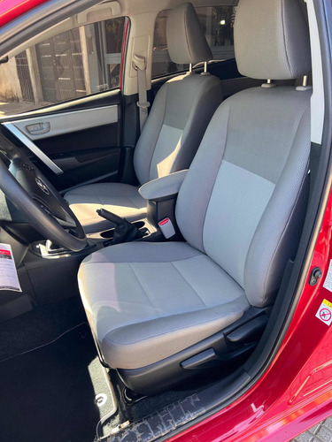 Imagen 5 de 8 de Toyota Corolla 2019 1.8 Xei Mt 140cv