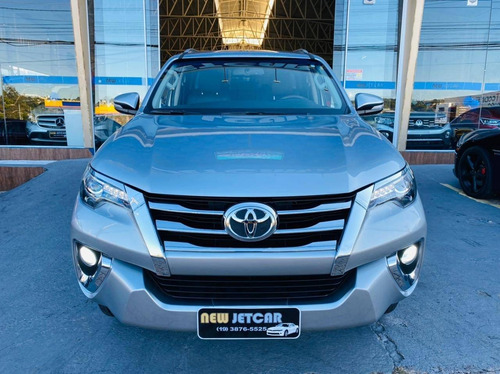 Imagem 2 de 15 de Toyota Hilux Sw4 2.8 Srx 4x4 7 Lugares 16v Turbo