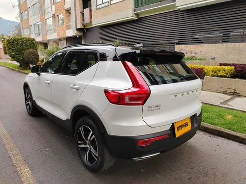 Volvo XC40 2.0 T5 Awd R-design