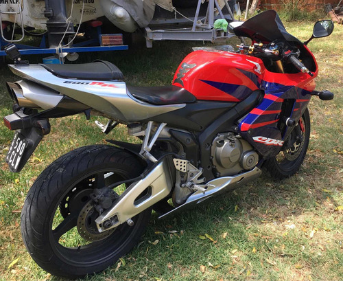 Imagen 2 de 4 de Honda Cbr 600rr