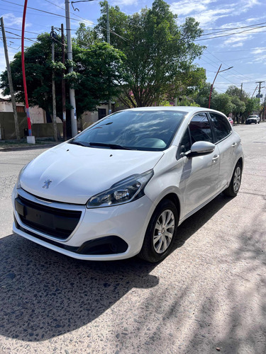 Peugeot 208 1.5 Active