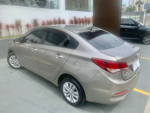 Imagem 5 de 10 de Hyundai Hb20s 1.6 Comfort Plus 16v Flex 4p Manual