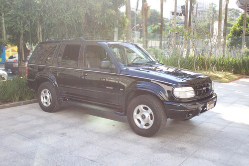 2000 Ford Explorer Limited V8