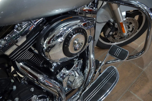 Harley Davidson Street Glide 1584cc, Excelente Para Viajes