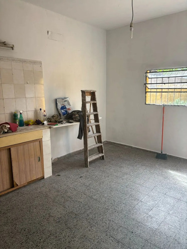 Se Vende Casa 2 Dormitorios En Zona Colón