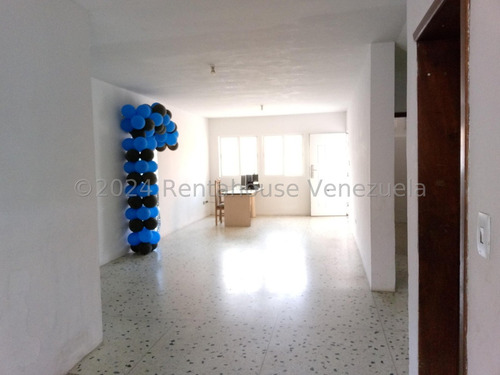 Casa Quinta,calle Cerrada De Dos Niveles 24-19753