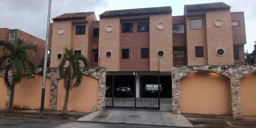 Imagen 1 de 12 de Gabriel Rivas Vende Casa En Urb. El Bosque Valencia Cod: Atc-539
