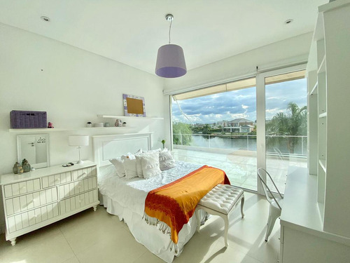 Alquiler Casa Alisos Nordelta: 5 Dorm. C/muebles - Piscina - A La Laguna