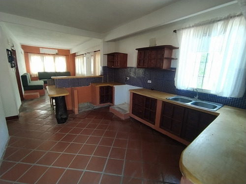 Imagen 9 de 14 de Casa Tipo Posada De 4 Apartamentos Con Vista