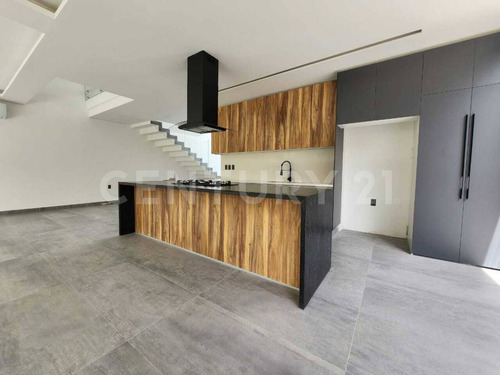 Casa En Venta En Vía Cumbres, Cancún