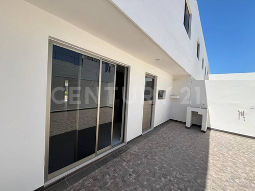 Casa En Venta En Fraccionamiento Montecarlo Grand, Mazatlán Sinaloa
