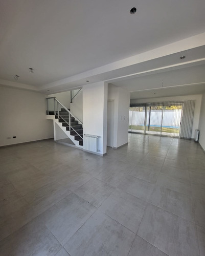 Imagen 28 de 28 de Claros Del Bosque / Village, Duplex De 3 Dormitorios, Escritorio, Pileta, Asador