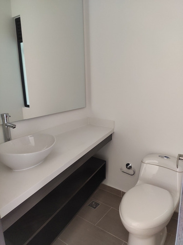 Imagen 3 de 14 de Apartamento 3 Habitaciones 3 Baños 2 Parqueaderos Y Deposito