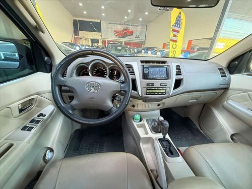 Toyota Hilux SW4 3.0 SRV 4X4 16V TURBO INTERCOOLER DIESEL 4P AUTOMÁTICO
