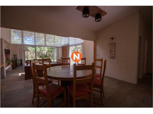 Casa En Venta, Mansa, Punta Del Este, 4 Dormitorios.- Ref: 209956