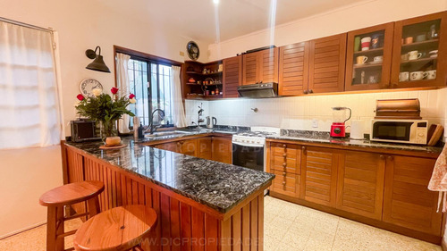 Chalet 4 Dormitorios Venta - Florida