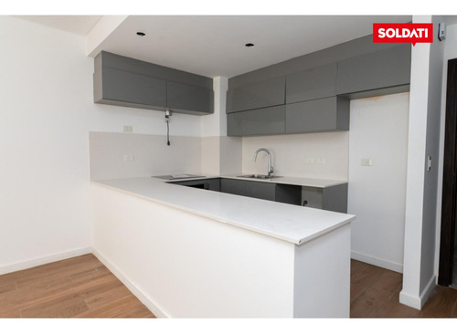Venta Departamento 2 Ambientes Al Contrafrente - Palermo, Pride Oro