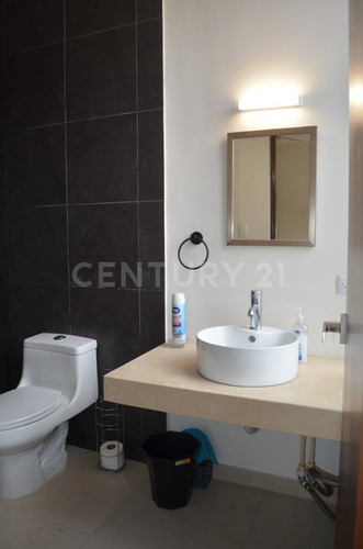 Town House En Venta - Fraccionamiento Montebello