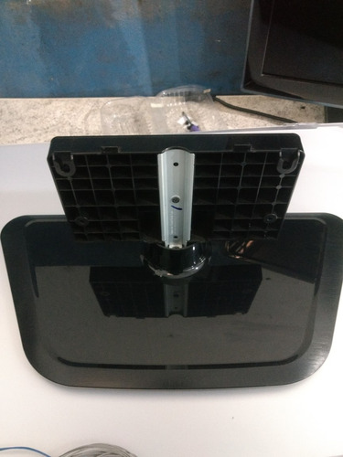 Pe De Tv LG 39ln5400