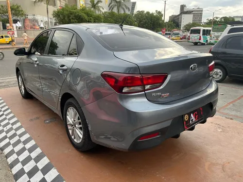 Kia Rio Emotion 1.4 Mt