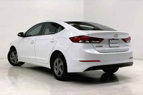 Imagen 11 de 25 de Hyundai Elantra Sedan 4 Pts Gls 20l Ta A/ac Ra-15