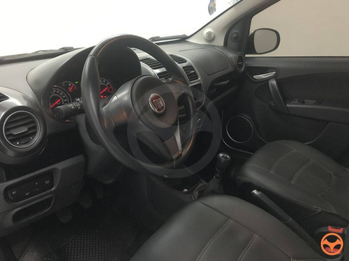 Imagem 8 de 15 de Fiat Grand Siena 1.4 Mpi Attractive 8v Flex 4p Manual