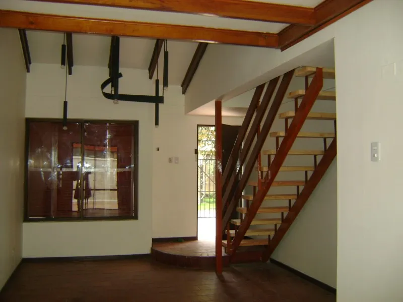Imagen 4 de 19 de Casa Dos Pisos En Pleno Centro De Maipu